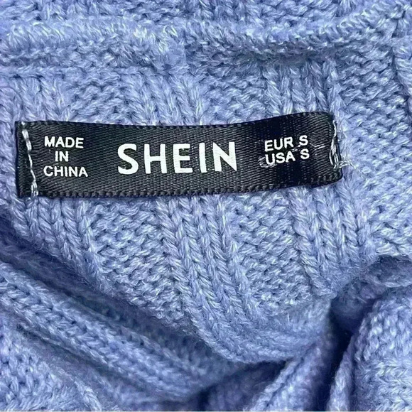 Long sleeve turtle neck sweater with flared bell sleeves size small cropped - Picture 6 of 8